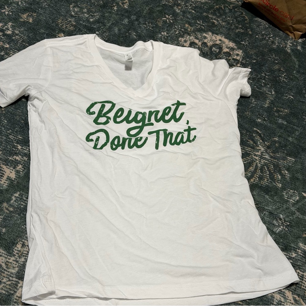 Beignet White V-Neck T-Shirt